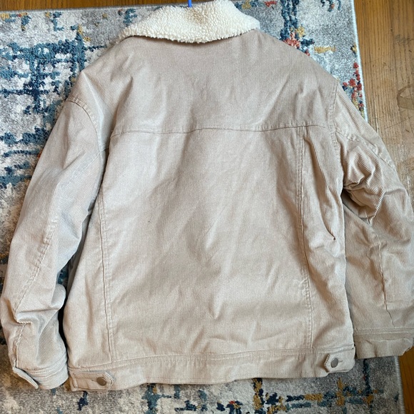 NWT Cotton On Oversized Corduroy Sherpa Jacket size Medium - Picture 3 of 6
